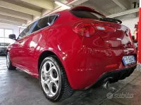 Begagnad Alfa Romeo Giulietta 120 HK (88 kW) 2018 Röd Halvkombi