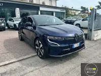 Usata Renault Megane E-Tech Techno 160 kW (218 CV) 2023 Blu Utilitaria