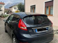 Usata Ford Fiesta 68 CV (50 kW) 2009 Grigio Utilitaria