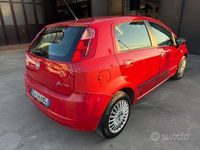 Usata Fiat Grande Punto Active 65 CV (47 kW) 2007 Rosso Utilitaria