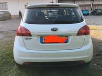 Usata Kia Venga 90 CV (66 kW) 2013 Bianco Utilitaria