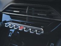 Usata Peugeot 2008 Allure 101 CV (74 kW) 2025 Blu SUV