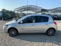 Usata Renault Clio II 75 CV (55 kW) 2011 Grigio Berlina
