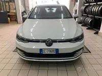 Usata VW Golf VIII Life 116 CV (85 kW) 2022 Bianco Berlina