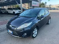 Second-hand Ford Fiesta Titanium 92 CP (67 kW) 2010 Gri Berlinǎ