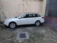 Usado Subaru Outback 150 CV (110 kW) 2009 Blanco Familiar
