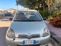 Usata Toyota Yaris 68 CV (50 kW) 2003 Verde Berlina