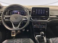 Usata VW T-Roc R-line 116 CV (85 kW) 2023 Nero SUV