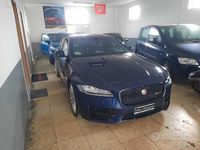 Usata Jaguar XF R-Sport 180 CV (132 kW) 2015 Blu Berlina