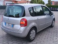 Usata Renault Grand Modus 85 CV (62 kW) 2009 Grigio Monovolume