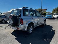 Usata Suzuki Grand Vitara 109 CV (80 kW) 2001 Grigio SUV