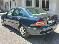 Usata Mercedes C220 Elegance 150 CV (110 kW) 2005 Blu/azzurro Berlina
