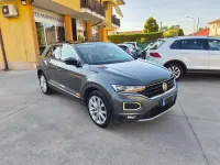 Usata VW T-Roc Advance 150 CV (110 kW) 2018 Grigio metallizzato SUV