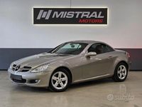 Usata Mercedes SLK200 163 CV (119 kW) 2006 Grigio Cabrio