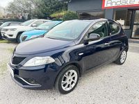 Usata Lancia Ypsilon 69 CV (50 kW) 2016 Blu Utilitaria