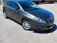 Usata Lancia Delta Silver 120 CV (88 kW) 2013 Grigio Utilitaria