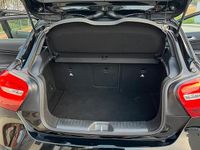 Usata Mercedes A180 109 CV (80 kW) 2016 Nero Utilitaria