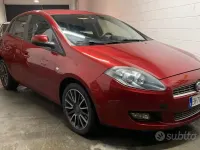Usata Fiat Bravo 120 CV (88 kW) 2011 Rosso Utilitaria