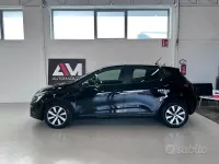 Usata Renault Clio V Equilibre 91 CV (66 kW) 2024 Nero Berlina