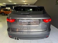 Usata Jaguar F-Pace Portfolio 180 CV (132 kW) 2017 Grigio SUV