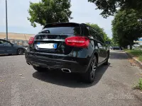 Usata Mercedes GLA220 170 CV (125 kW) 2015 Nero SUV