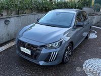 Usata Peugeot 208 Allure 101 CV (74 kW) 2025 Nero Utilitaria