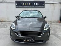Usata Ford Fiesta 86 CV (63 kW) 2019 Grigio Utilitaria