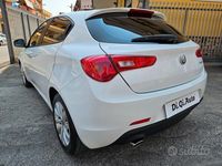 Usata Alfa Romeo Giulietta Super 120 CV (88 kW) 2017 Bianco Utilitaria