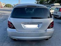 Usata Mercedes R320 224 CV (164 kW) 2006 Grigio Monovolume