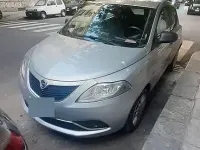 Usata Lancia Ypsilon 69 CV (50 kW) 2016 Grigio Utilitaria