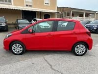 Usata Toyota Yaris Lounge 89 CV (65 kW) 2016 Rosso Berlina