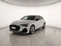 Usata Audi A3 S-Line 150 CV (110 kW) 2025 Bianco ghiaccio metallizzato Berlina