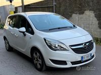 Usata Opel Meriva 95 CV (69 kW) 2016 Bianco Monovolume