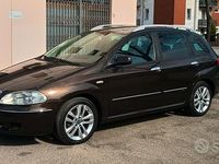Usata Fiat Croma 150 CV (110 kW) 2007 Marrone Station wagon