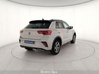 Usata VW T-Roc R-line 116 CV (85 kW) 2023 Grigio metallizzato SUV