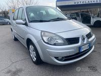 Usata Renault Scénic III 105 CV (77 kW) 2009 Grigio Monovolume