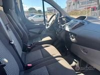 Begagnad Ford Tourneo Trend 131 HK (96 kW) 2018 Grå Minibuss