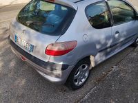 Usata Peugeot 206 75 CV (55 kW) 2001 Berlina