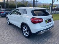 Usata Mercedes GLA200 136 CV (100 kW) 2017 Bianco SUV