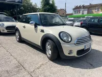Usata Mini Cooper 75 CV (55 kW) 2012 Beige Utilitaria