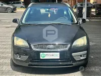 Usata Ford Focus S 116 CV (85 kW) 2007 Nero Station wagon