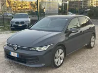 Usado VW Golf VIII 150 CV (110 kW) 2024 Gris Berlina