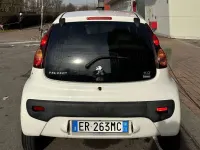 Usata Peugeot 107 68 CV (50 kW) 2013 Bianco Utilitaria
