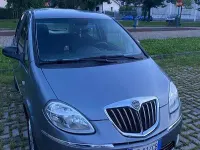 Usata Lancia Musa 95 CV (69 kW) 2012 Blu/azzurro Monovolume
