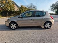Usata Renault Clio II 75 CV (55 kW) 2010 Berlina