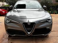 Usata Alfa Romeo Stelvio Executive 201 CV (147 kW) 2017 Grigio SUV
