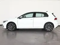 Usata VW Golf VIII Life 131 CV (96 kW) 2021 Deep black Berlina