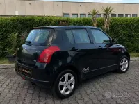 Usado Suzuki Swift 92 CV (67 kW) 2007 Negro Utilitario