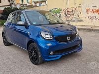 Usata Smart ForFour Brabus 90 CV (66 kW) 2019 Blu Utilitaria