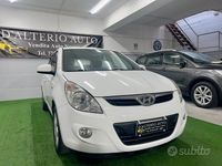 Usata Hyundai i20 Comfort 78 CV (57 kW) 2010 Bianco Utilitaria